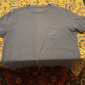 Short Sleeve Vineyard Vines T-Shirt. Blue Gray. Men’s Small.